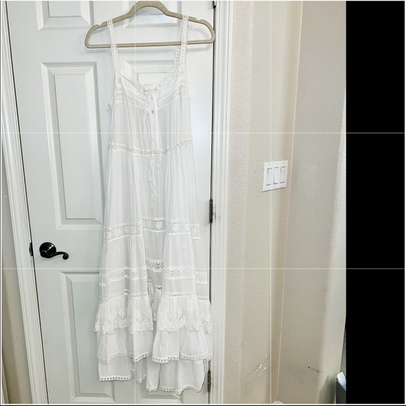 💥RARE💥 Spell & the gypsy collective Prairie white maxi dress in medium - Picture 1 of 11